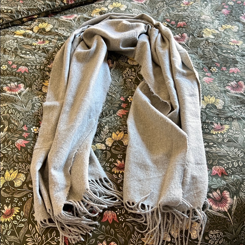 Liz Claiborne Soft Gray Scarf